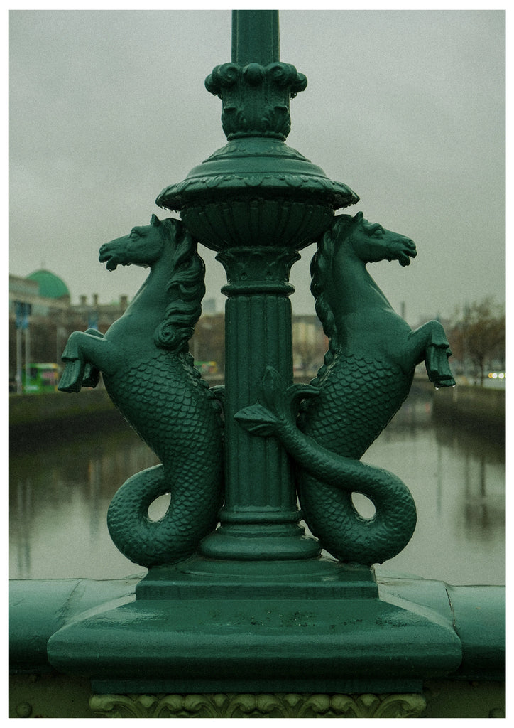 Ian Kelly, Grattan Bridge Seahorse